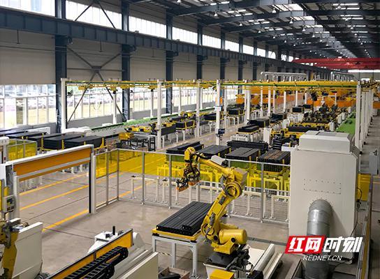 120×1.8/1.6米天然氣燒高檔琉璃瓦輥道窯生產線（日產50噸，素燒釉燒綜合能耗75m3/噸產品）